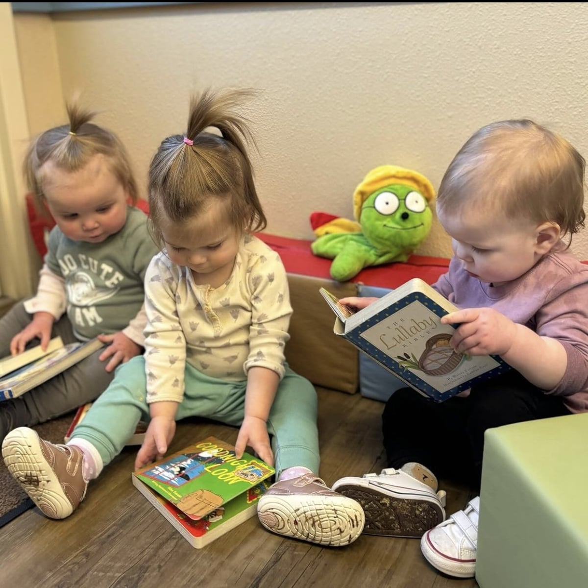 Toddlers reading