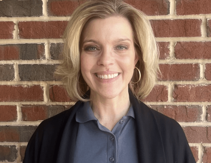 Ms. Robin Altenburg