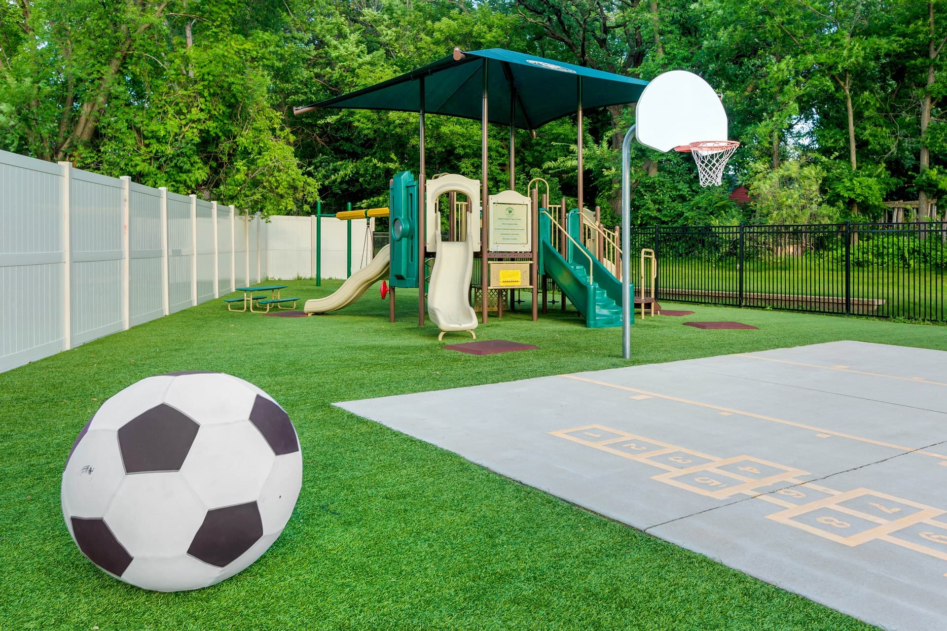 Basketball hoop