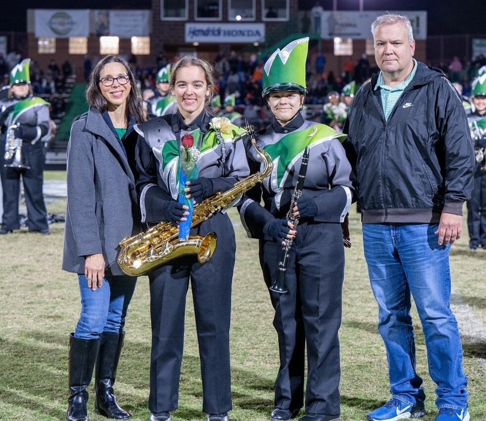 owners Mark and Jennifer Dennis with daughters Kaitlyn and Alexandra
